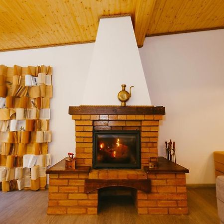 Buturuga Mica Villa Нехою Екстериор снимка